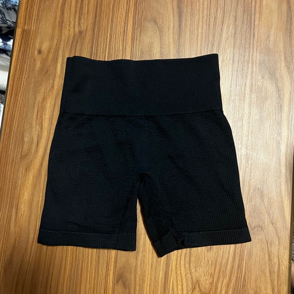 Colsie Black Athletic Shorts - Picture 1 of 2